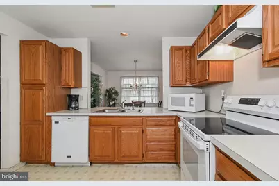 536 6th Street W, Pennsburg, PA 18073 - Photo 13