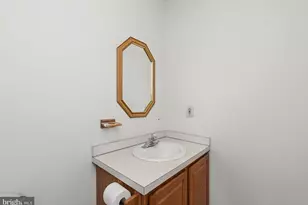 536 6th Street W, Pennsburg, PA 18073 - Photo 33