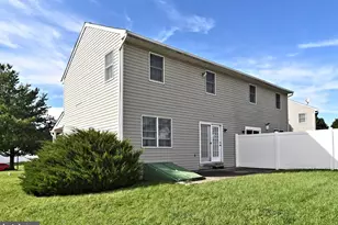 536 6th Street W, Pennsburg, PA 18073 - Photo 5
