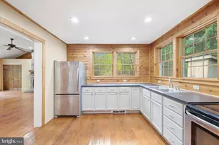 1819 Snyder Rd, Green Lane, PA 18054 - Photo 11
