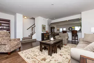 103 Tulip Ln, Gilbertsville, PA 19525 - Photo 3