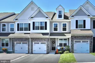 157 Larrabee Wy, Royersford, PA 19468 - Photo 1