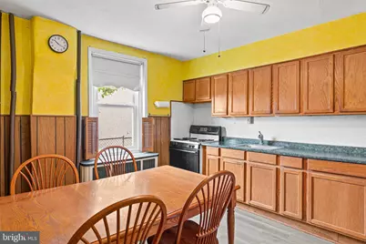 70 W Rambo, Bridgeport, PA 19405 - Photo 11