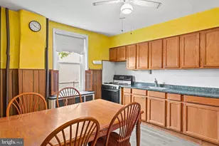 70 W Rambo, Bridgeport, PA 19405 - Photo 11