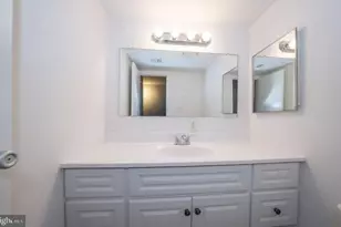 121 Stony Way St, Norristown, PA 19403 - Photo 27
