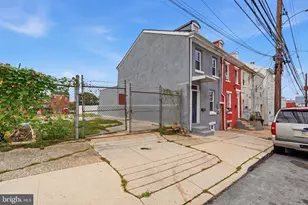 360 E Penn St, Norristown, PA 19401 - Photo 3