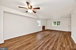 1704 Village Green Dr, Gilbertsville, PA 19525 - Photo 9