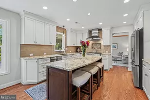 1075 Carriage Ln, Blue Bell, PA 19422 - Photo 9