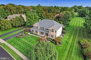 1075 Carriage Ln, Blue Bell, PA 19422 - Photo 5