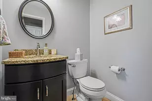 1075 Carriage Ln, Blue Bell, PA 19422 - Photo 27