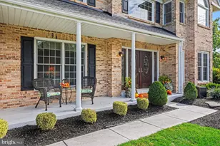 1075 Carriage Ln, Blue Bell, PA 19422 - Photo 3