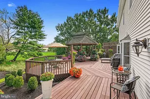 1075 Carriage Ln, Blue Bell, PA 19422 - Photo 57