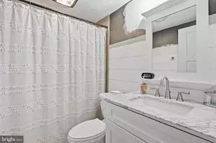 804 Independence Dr, Harleysville, PA 19438 - Photo 15