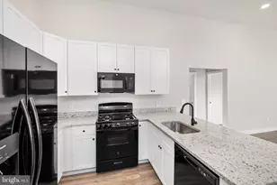 424 Chestnut St, Pottstown, PA 19464 - Photo 3