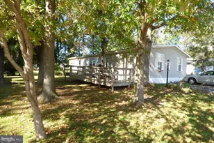 247 W 8th St, Red Hill, PA 18076 - Photo 1