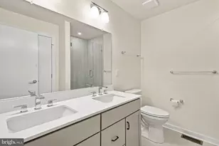 919 Riverplace Dr, Conshohocken, PA 19428 - Photo 15