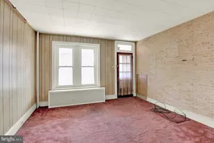 317 W Race St, Stowe, PA 19464 - Photo 7