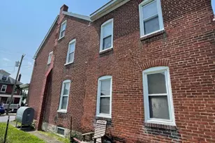 317 W Race St, Stowe, PA 19464 - Photo 3