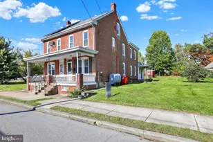 317 W Race St, Stowe, PA 19464 - Photo 1