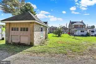 317 W Race St, Stowe, PA 19464 - Photo 27