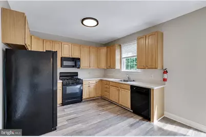 342 W 5th Avenue, Conshohocken, PA 19428 - Photo 11