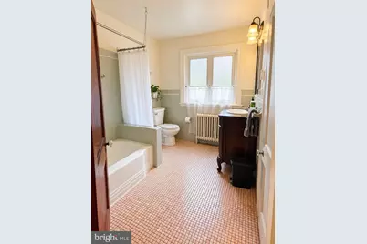 557 Hamilton Street, Norristown, PA 19401 - Photo 17