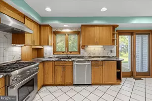 1421 Whitwood Dr, Blue Bell, PA 19422 - Photo 15