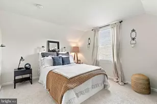 137 E 11th St, Pennsburg, PA 18073 - Photo 27