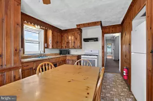 830 W Marshall St, Norristown, PA 19401 - Photo 5