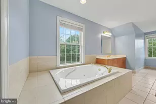 180 Somerset Dr, Blue Bell, PA 19422 - Photo 25