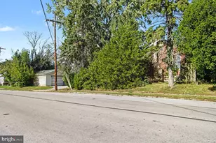 1701 New Hope St, Norristown, PA 19401 - Photo 13