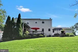 60 Falcon Ct, Gilbertsville, PA 19525 - Photo 41