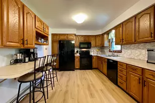 129 Graterford Rd, Schwenksville, PA 19473 - Photo 9