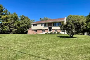 129 Graterford Rd, Schwenksville, PA 19473 - Photo 3