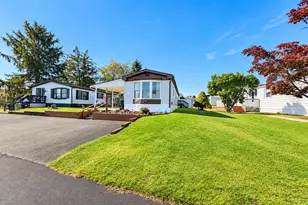 303 Meadow Ct, North Wales, PA 19454 - Photo 3