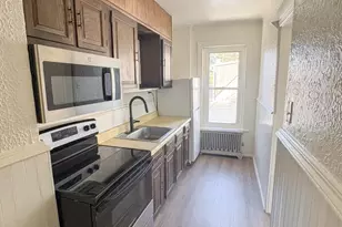261 N York St, Pottstown, PA 19464 - Photo 7