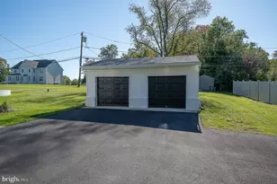 942 Surrey Dr, Blue Bell, PA 19422 - Photo 71