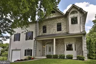 121 Brentwood Dr, Willow Grove, PA 19090 - Photo 1