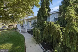 279 N 3rd St, Telford, PA 18969 - Photo 1