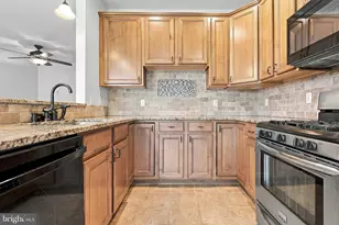 22 Prince Dr, Norristown, PA 19403 - Photo 7