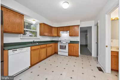 521 W Chestnut Street, Pottstown, PA 19464 - Photo 9