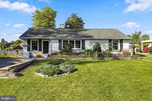 1027 Cardinal Rd, Audubon, PA 19403 - Photo 1