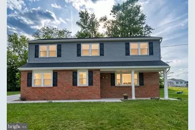 17 Traverse Drive, Plymouth Meeting, PA 19462 - Photo 1