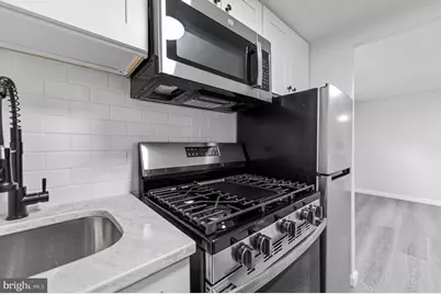 176 Walnut Street #APT B, Mont Clare, PA 19453 - Photo 9