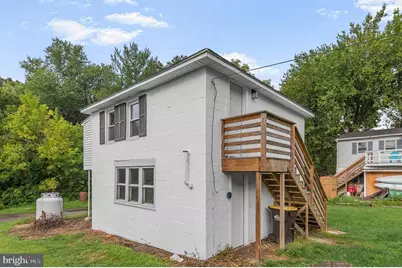 176 Walnut Street #APT B, Mont Clare, PA 19453 - Photo 7