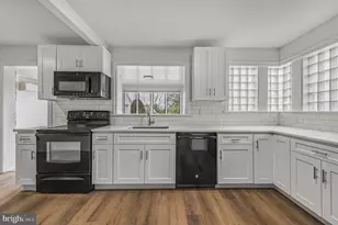 219 S Pleasant Rd, Pottstown, PA 19464 - Photo 3