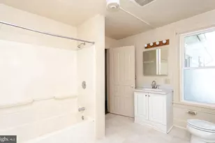 303 Glasgow St, Pottstown, PA 19464 - Photo 13