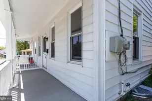 303 Glasgow St, Pottstown, PA 19464 - Photo 3