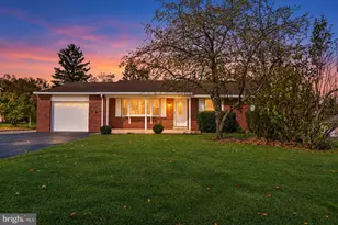31 Oak St, Gilbertsville, PA 19525 - Photo 1