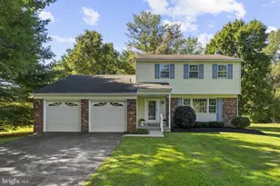 869 Laurel Ln, Harleysville, PA 19438 - Photo 1